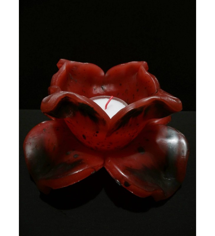 Décor de table original, fleur de bougie rouge et noir mouchetée