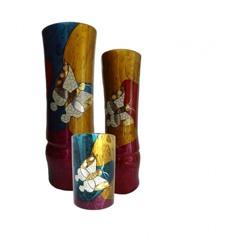 Vases en bois laqué, décor asiatique, motif papillon
