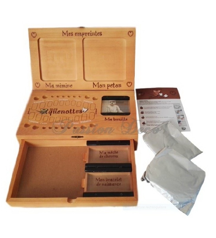 2 sachets d'argile et notice explicative fournis pour la réalisation des empreintes 