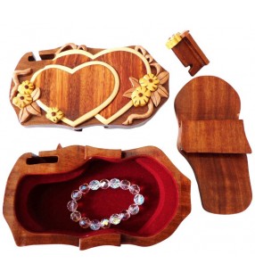 Intérieur de la boîte puzzle secrète à bijoux en bois intarsia, Coeurs