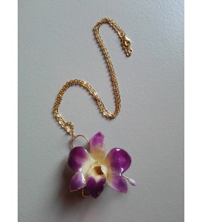 Mini orchidée dendrobium rose sur collier fantaisie doré