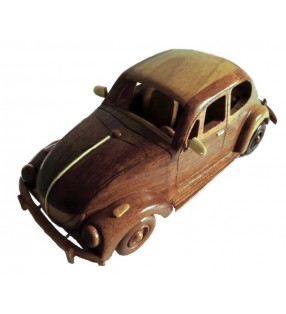 Maquette de la Coccinelle Volkswagen en bois